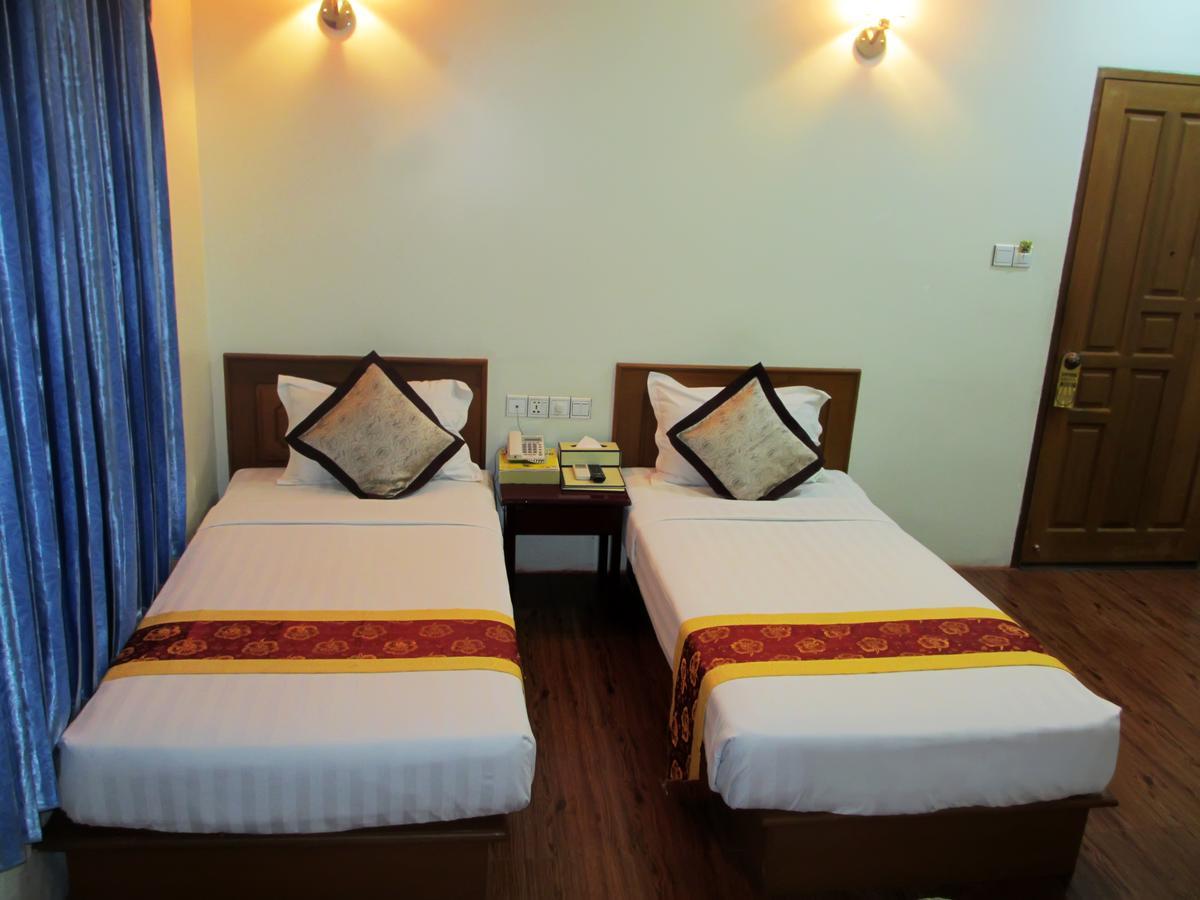 Win Star Hotel Мандалай Экстерьер фото