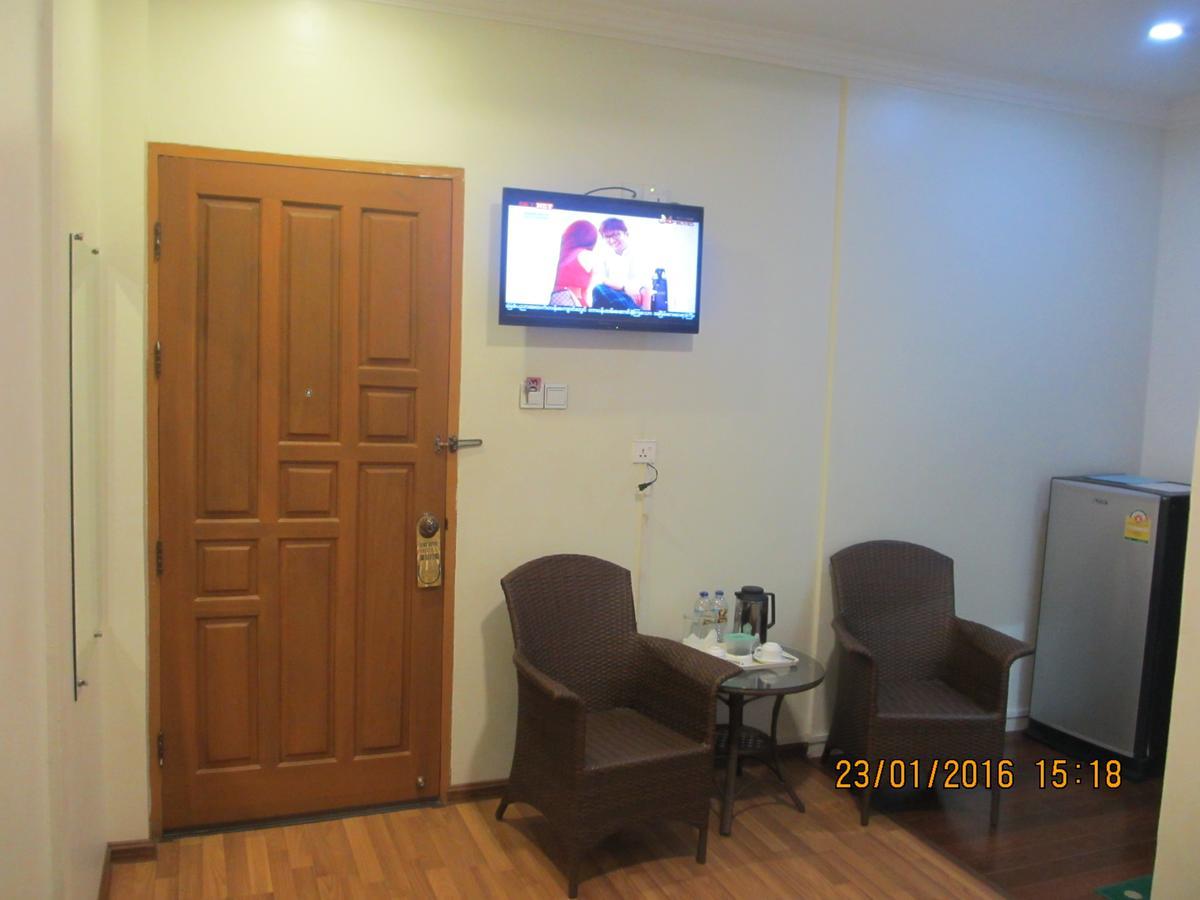 Win Star Hotel Мандалай Экстерьер фото